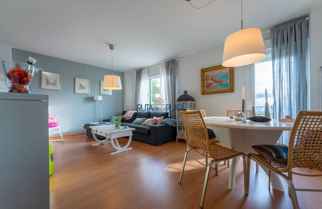 Casa adosada en Venta en Calle Olmos, 15 en Roales