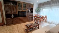 Living room of Flat for sale in Santa Coloma de Gramenet  with Balcony