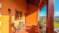 Exterior view of House or chalet for sale in San Vicente de la Barquera  with Terrace and Balcony