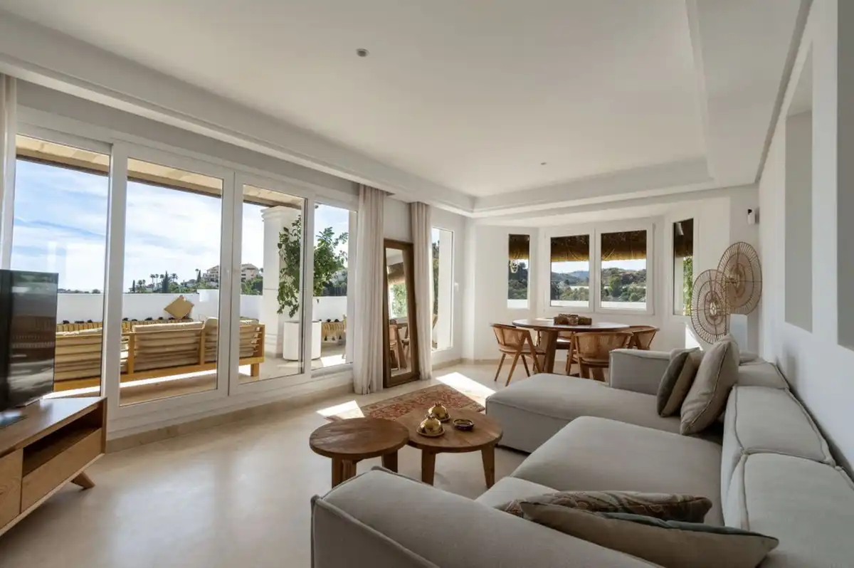 Wohnzimmer von Maisonette zur Miete in Marbella mit Klimaanlage, Terrasse und Abstellraum