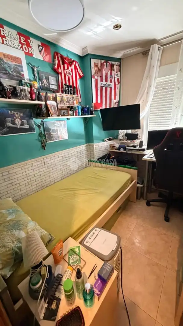 Habitación de Piso en venta en Madrid con Calefacción, Terraza y Balcón