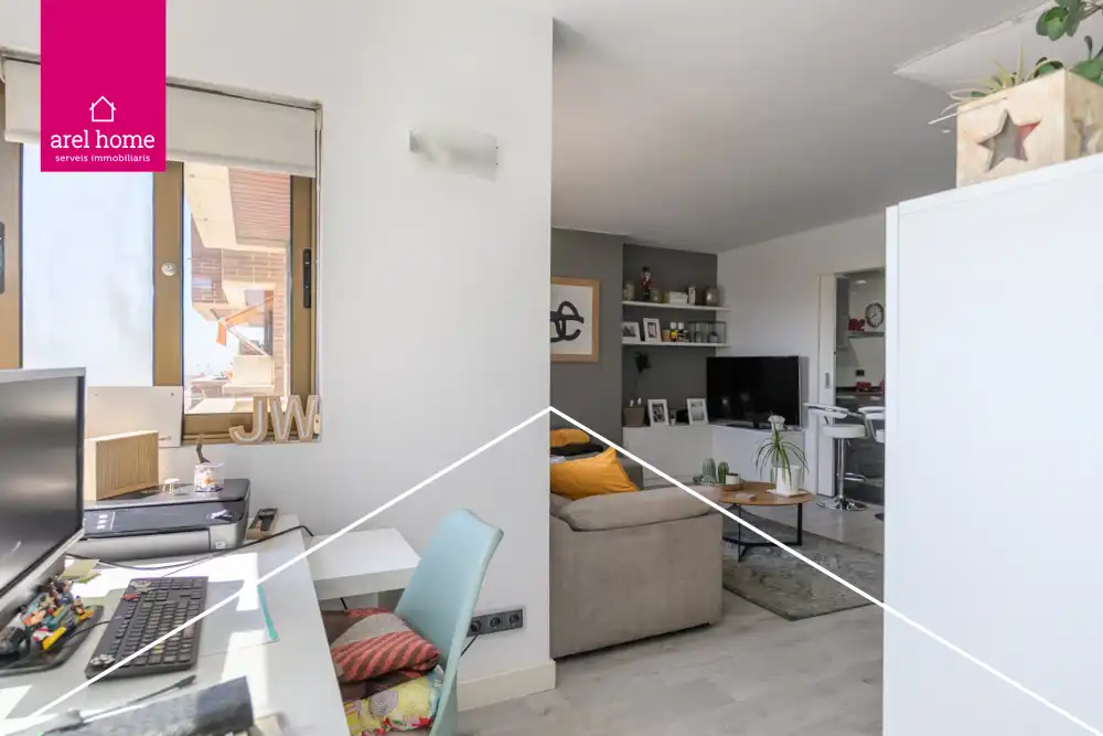 Sala d'estar de Pis en venda en Esplugues de Llobregat amb Aire condicionat, Calefacció i Parquet