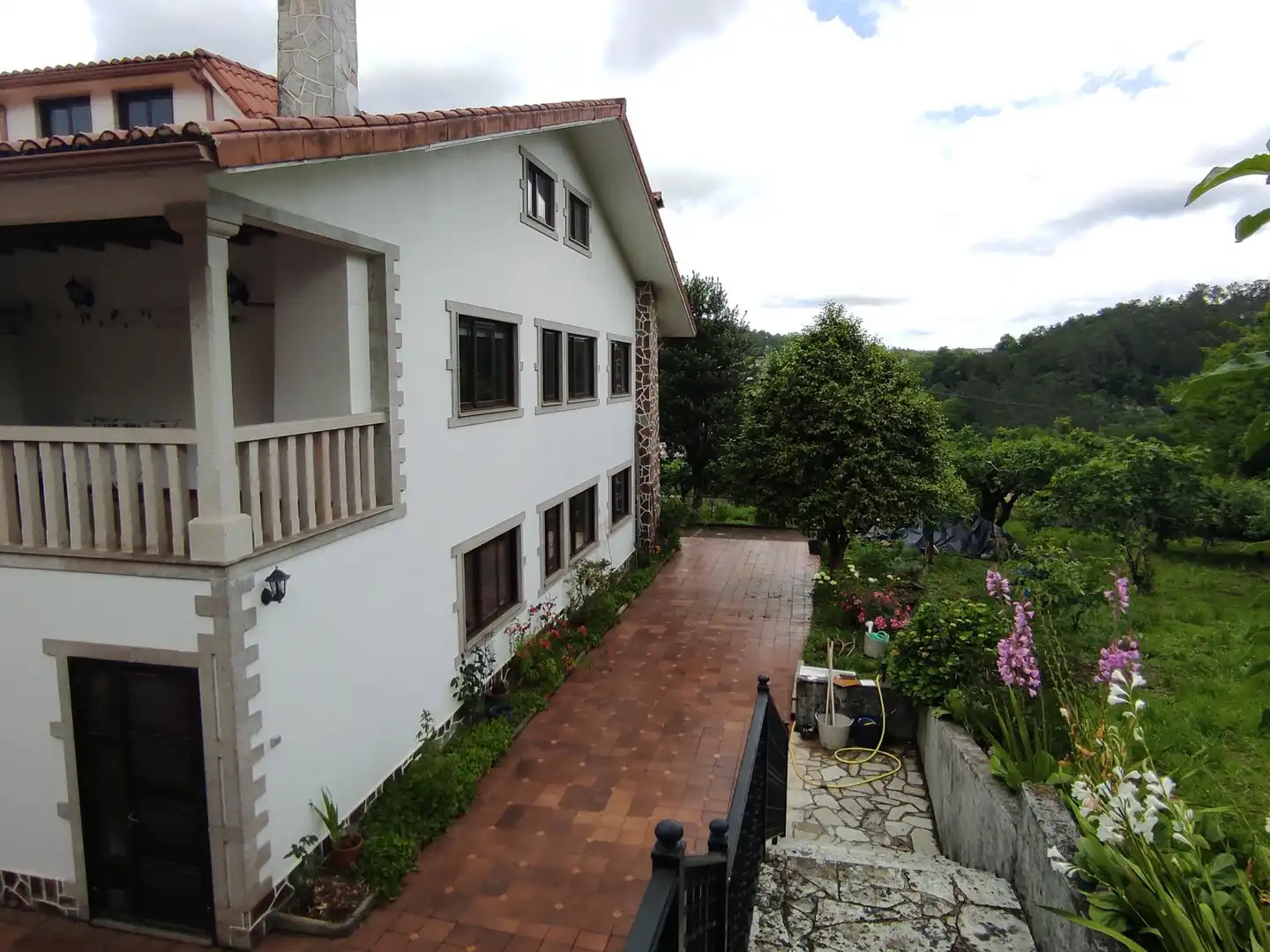 Vista exterior de Casa o chalet en venta en Vila de Cruces con Calefacción, Jardín privado y Terraza