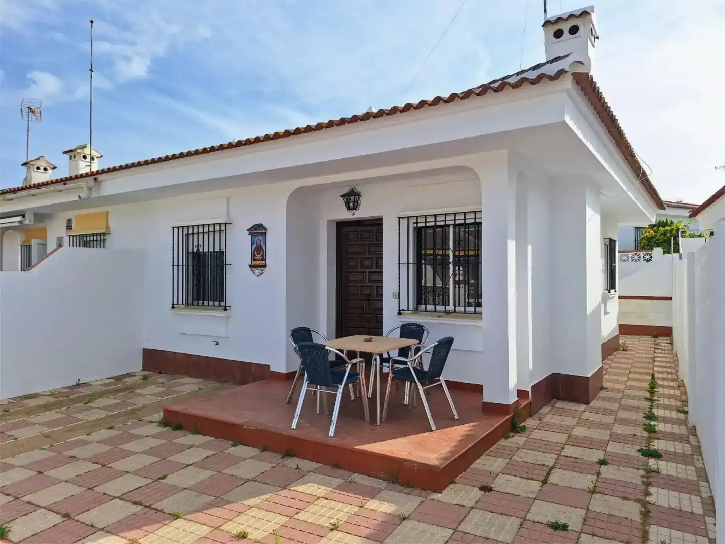 Vista exterior de Casa o chalet de alquiler en Almonte con Piscina y Amueblado