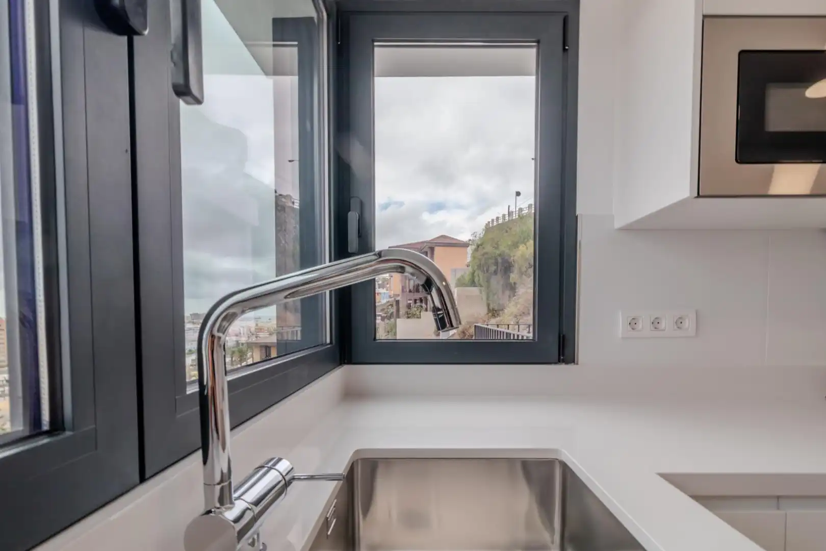 Kitchen of Attic for rent in Ciudad Alta
