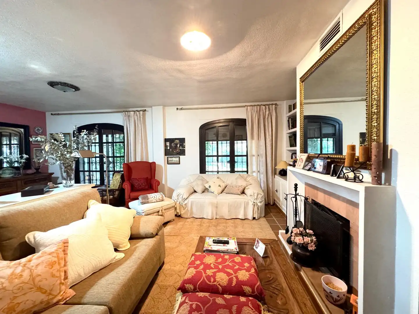 Living room of Houses for sale in Mutxamel  with Air Conditioner, Private garden and Terrace