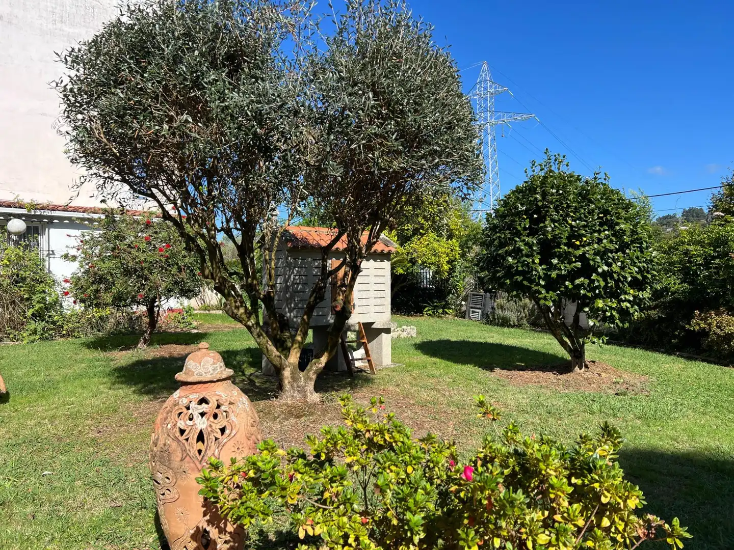 Garden of Houses for sale in Bergondo, A Coruña