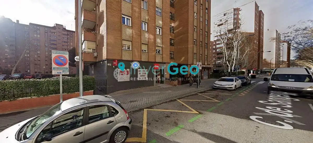 Aparcament de Local en venda en Madrid amb Moblat