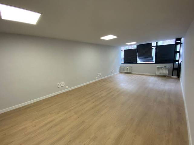 Oficina en Venta en Salesas - Foncalada - Campoamor