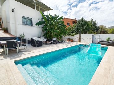 Casa amb piscina en venda a De Bellavista