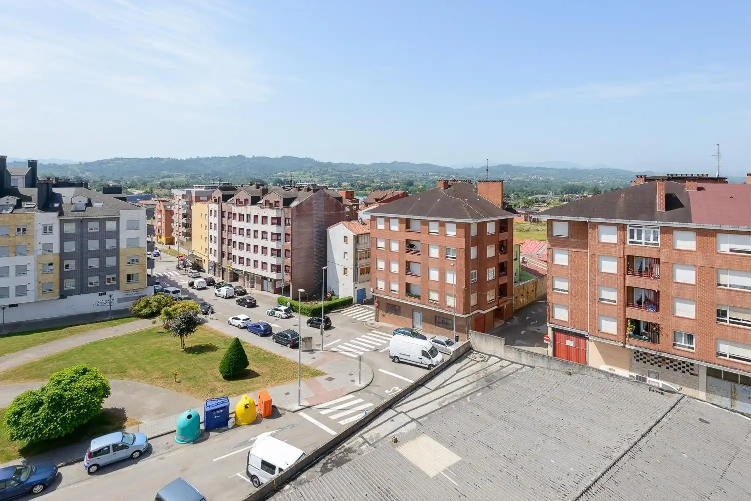 Vista exterior de Piso en venta en Siero con Calefacción, Trastero y Amueblado