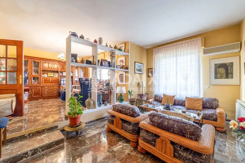 Living room of Houses for sale in Úbeda  with Air Conditioner, Heating and Terrace