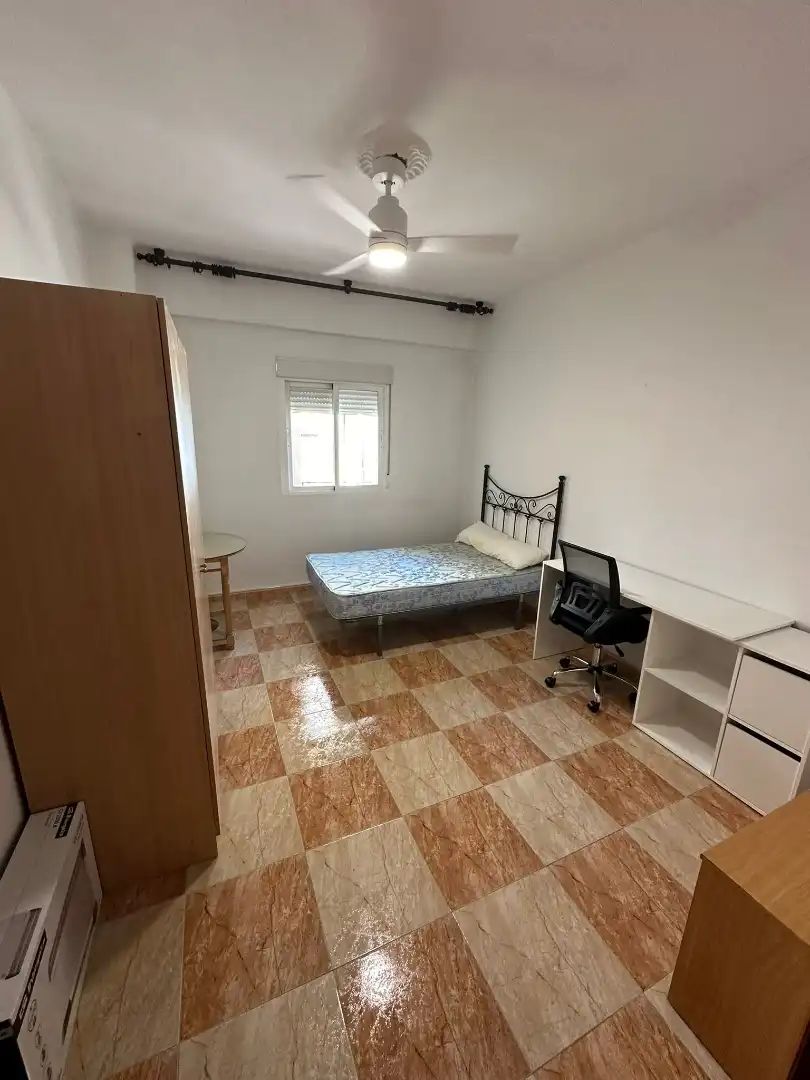 Bedroom of Flat for rent in Granada  with Furnished, Washing machine and Microwave