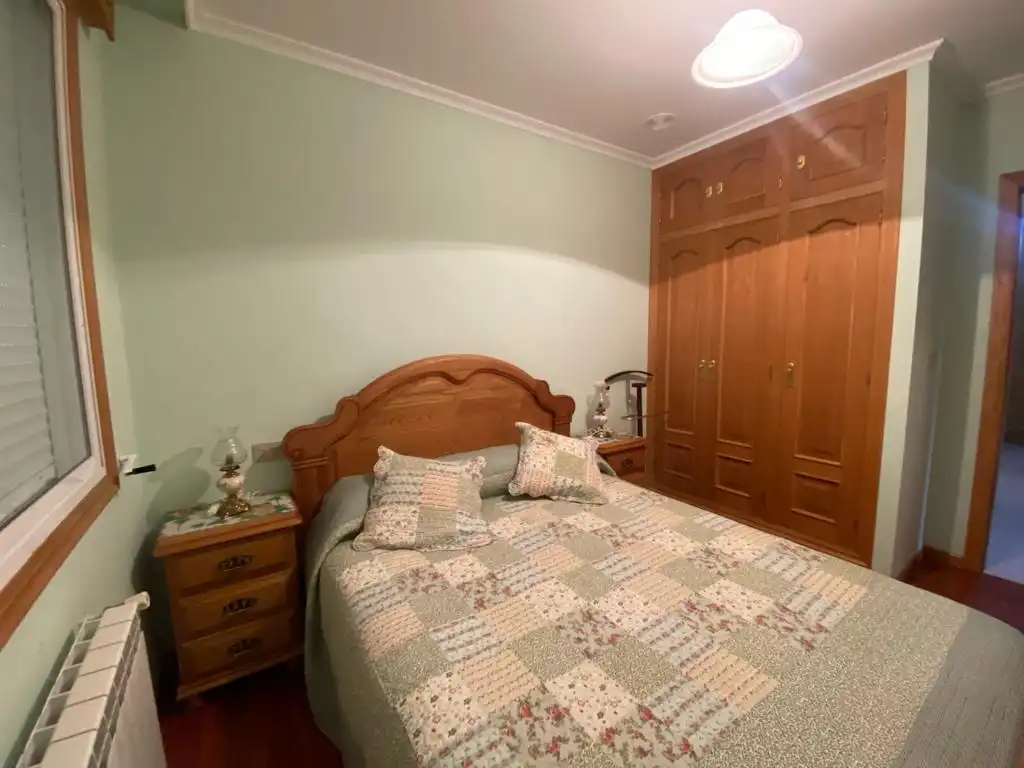 Habitación de Casa o chalet en venta en O Irixo con Calefacción, Jardín privado y Parquet