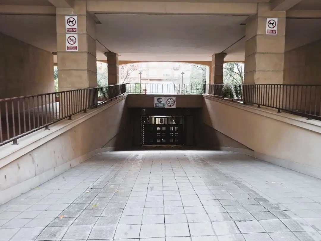 Parcheggio in vendita a Donibane Garazi Kalea, imagen 3