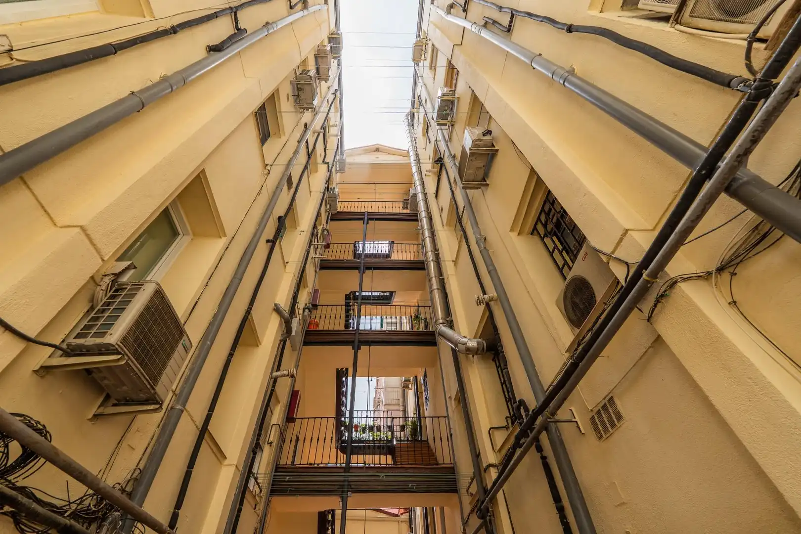 Vista exterior de Pis en venda en Madrid amb Aire condicionat i Calefacció