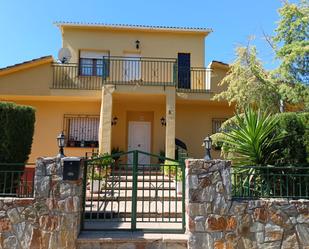 Vista exterior de Casa o xalet en venda en Castellar del Vallès amb Aire condicionat, Terrassa i Balcó