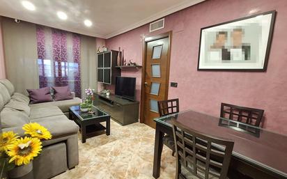 Living room of Flat for sale in  Córdoba Capital  with Air Conditioner, Heating and Terrace