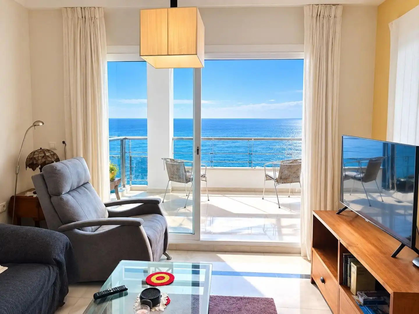 Wohnzimmer von Wohnung zur Miete in Benalmádena mit Klimaanlage, Terrasse und Gemeinschaftspool
