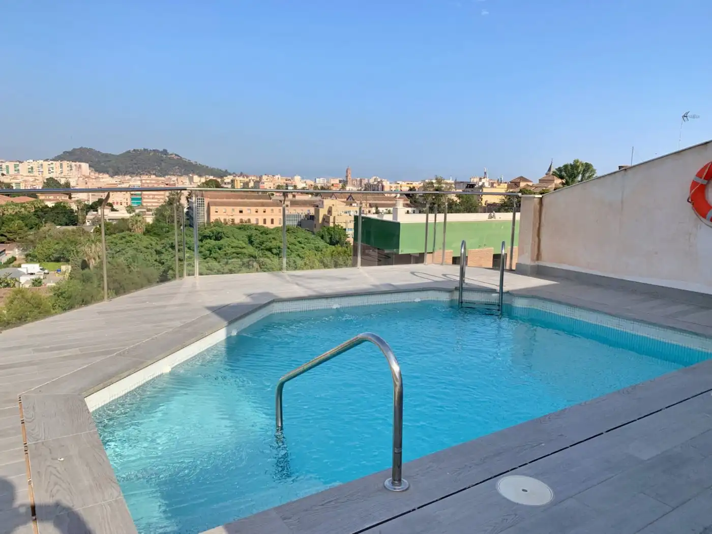 Piscina de Piso de alquiler en Málaga con Aire acondicionado, Calefacción y Terraza