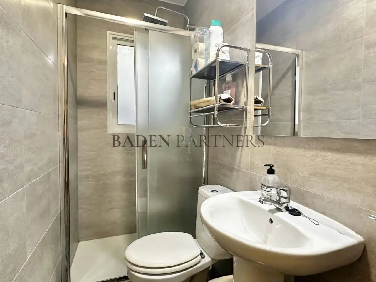 Baño de Piso de alquiler en Vinaròs con Aire acondicionado, Terraza y Amueblado