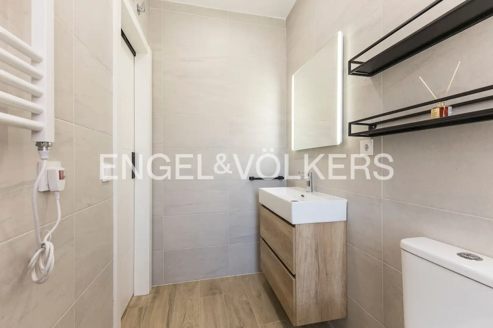 Baño de Planta baja de alquiler en Madrid con Aire acondicionado y Calefacción