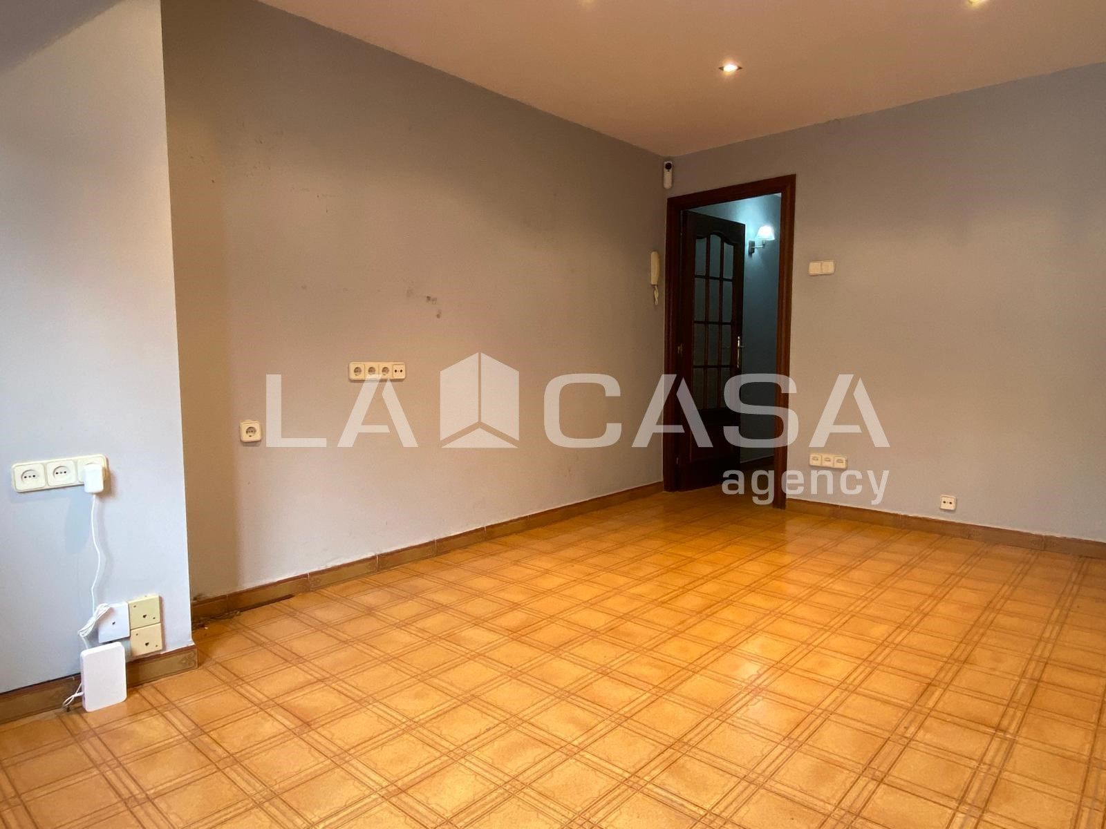 Pis en venda en Santa Coloma de Gramenet amb Balcó