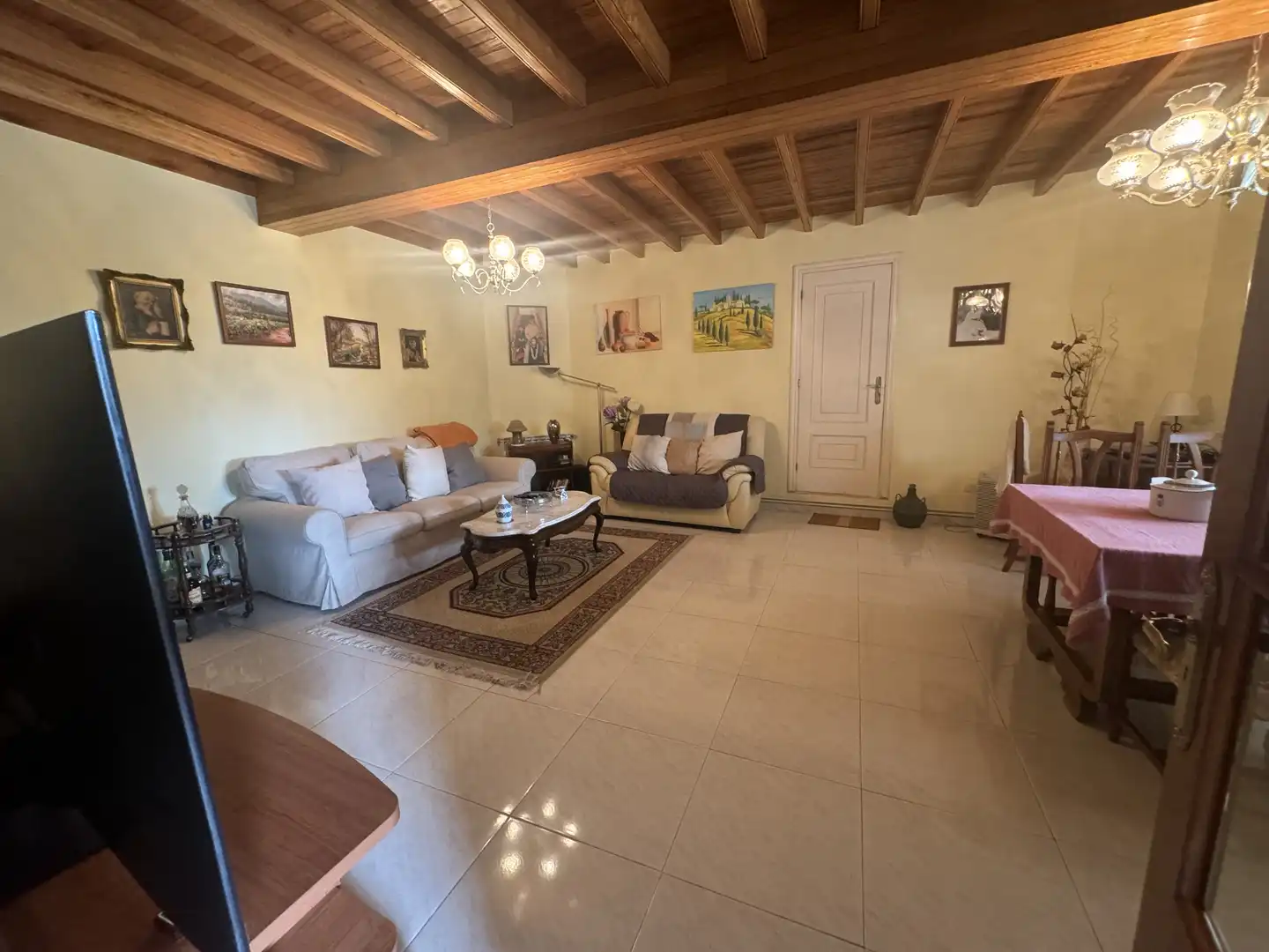 Sala de estar de Finca rústica en venta en Outes con Calefacción, Jardín privado y Terraza