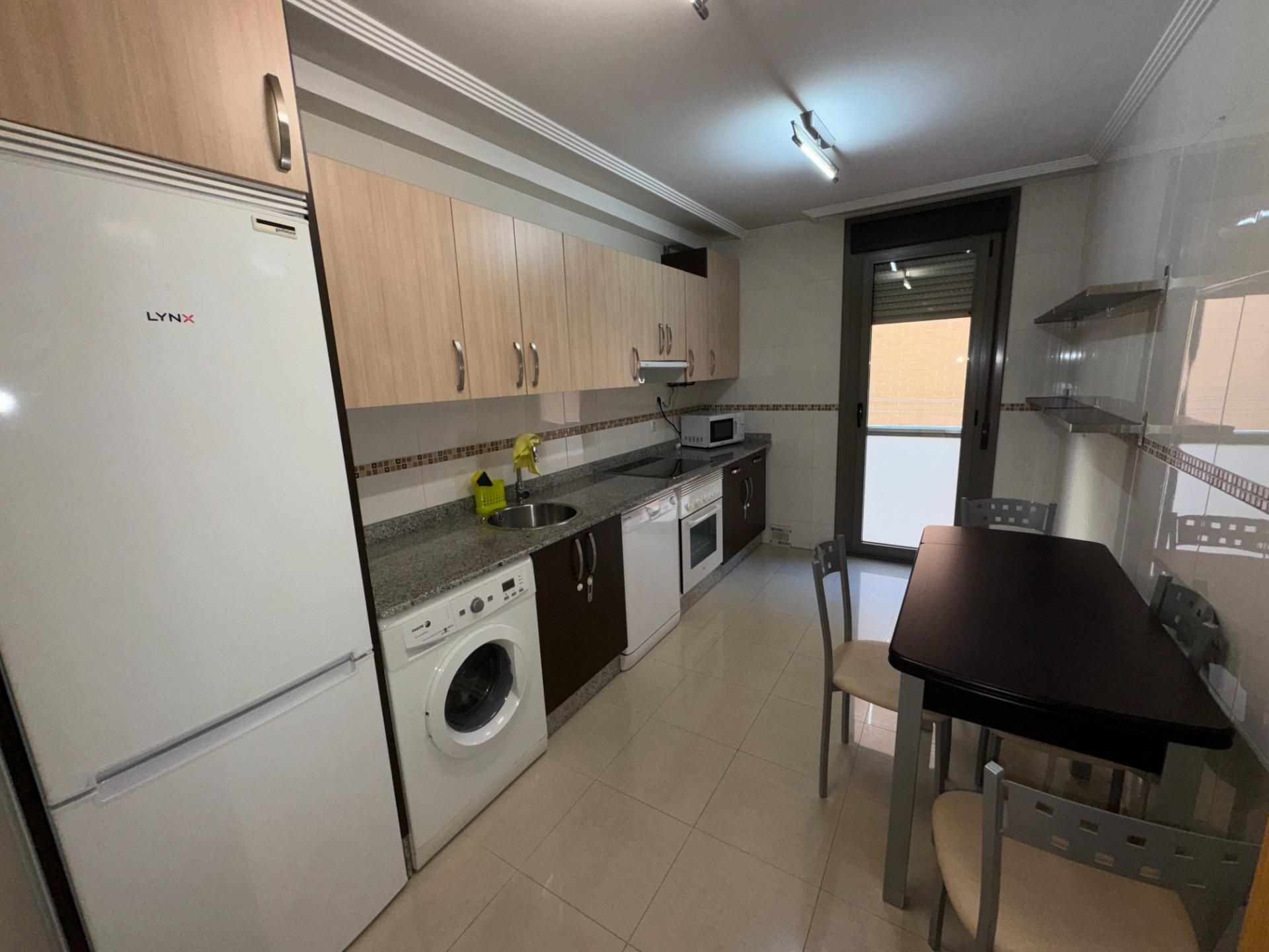 Cocina de Apartamento en venta en Ponferrada con Calefacción y Trastero