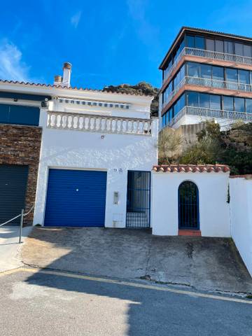 Casa adosada en Alquiler en Carrer Cant dels Ocells en Almadrava - Canyelles - Puig-Rom