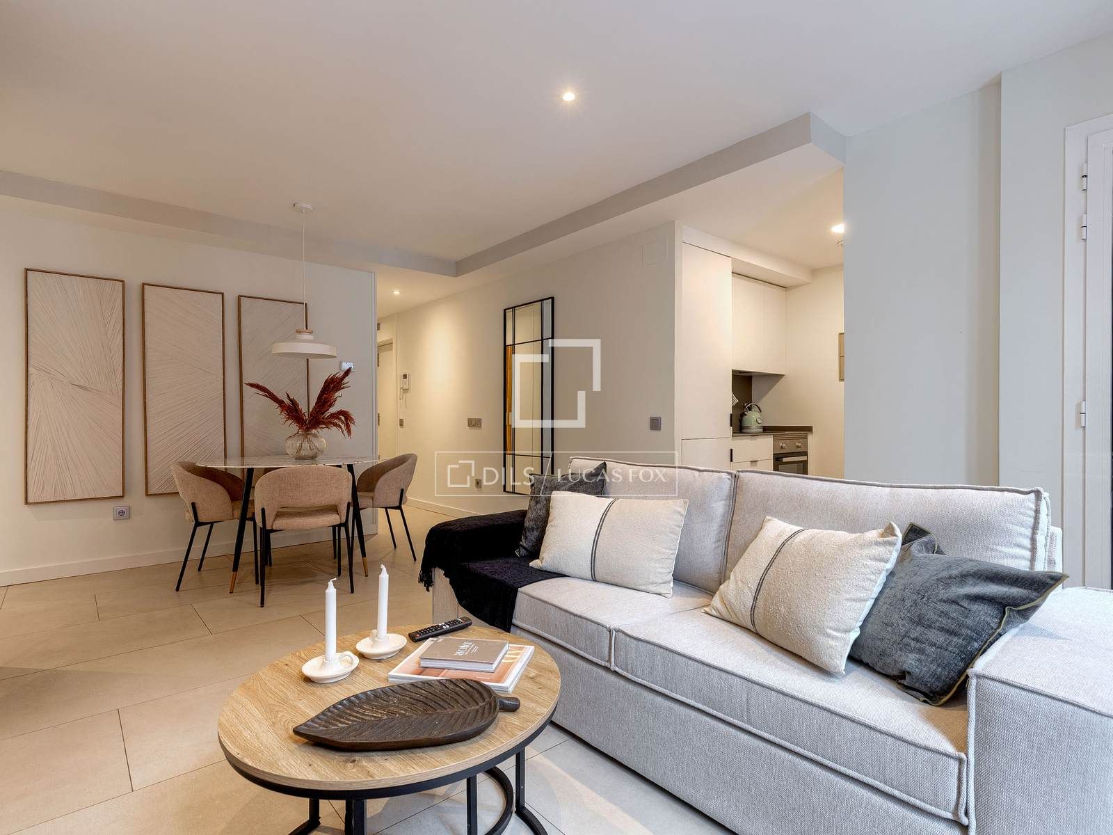 Sala d'estar de Pis de lloguer en Medina de Pomar amb Aire condicionat, Calefacció i Moblat