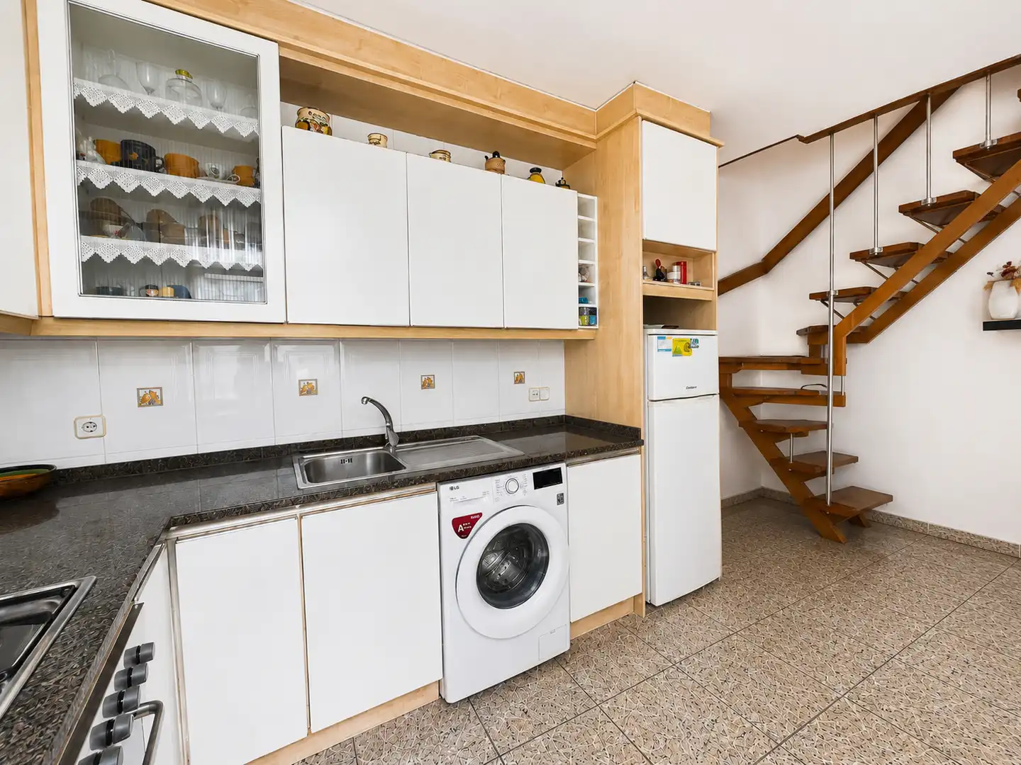 Cuina de Dúplex en venda en Badalona amb Aire condicionat, Calefacció i Terrassa