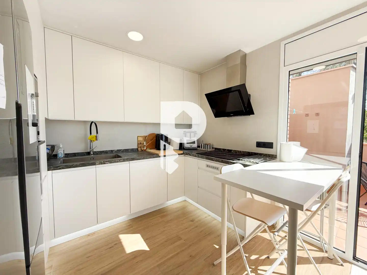 Cocina de Casa o chalet de alquiler en Vallirana con Aire acondicionado, Calefacción y Jardín privado