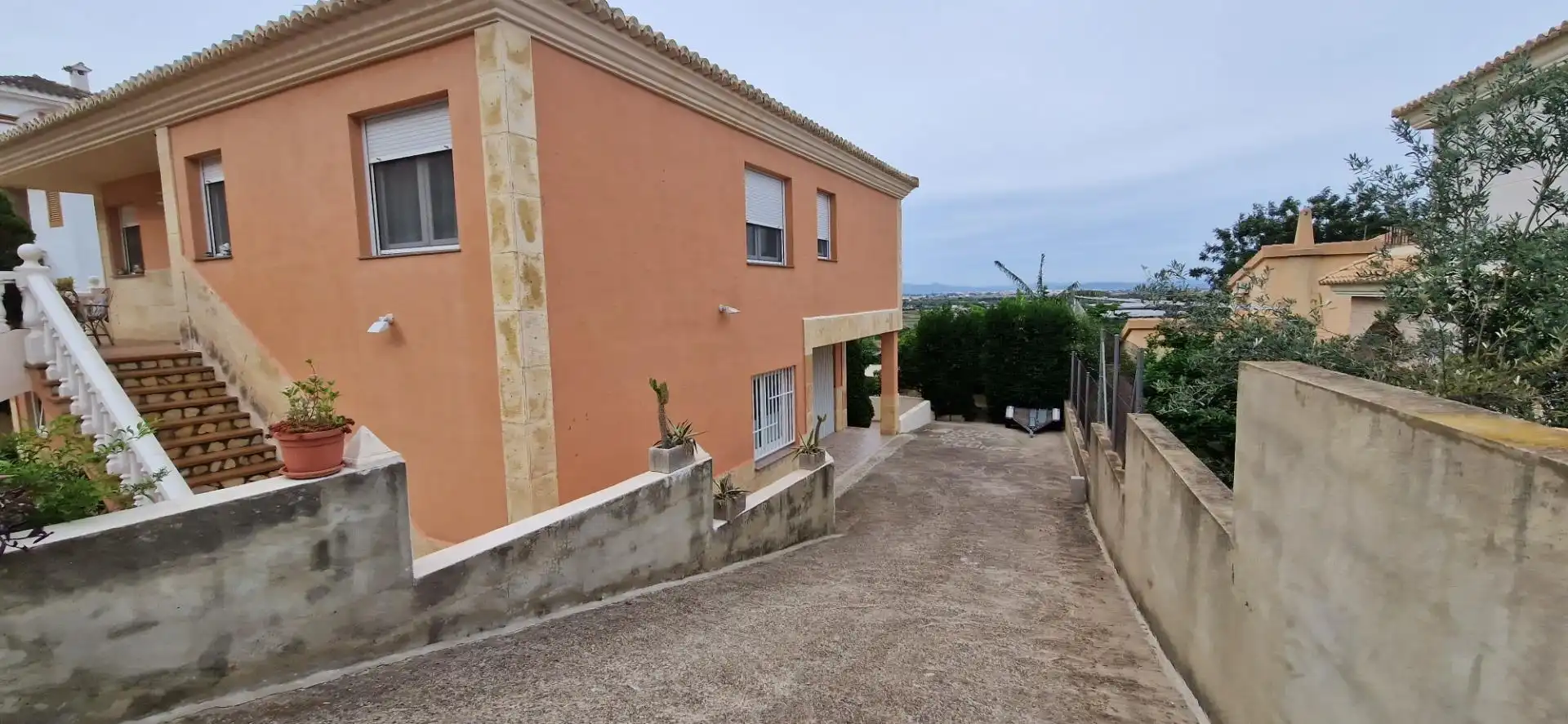 Vista exterior de Casa o xalet en venda en Cullera amb Aire condicionat, Calefacció i Jardí privat