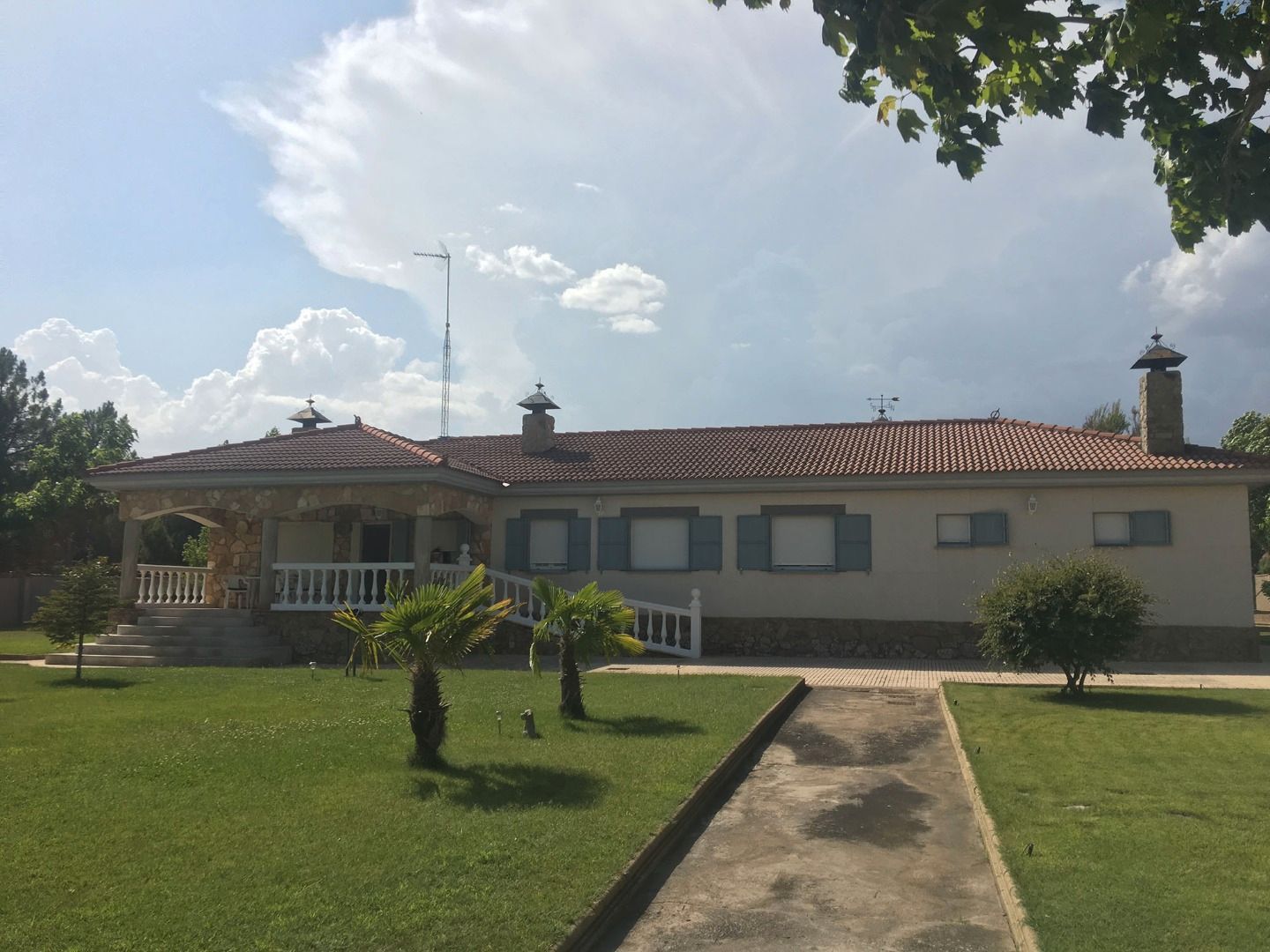 Exterior view of House or chalet for sale in Calzada de Valdunciel  with Private garden, Terrace and Storage room