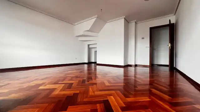 Piso en venta en A Coruña Capital  con Calefacción, Parquet y Trastero