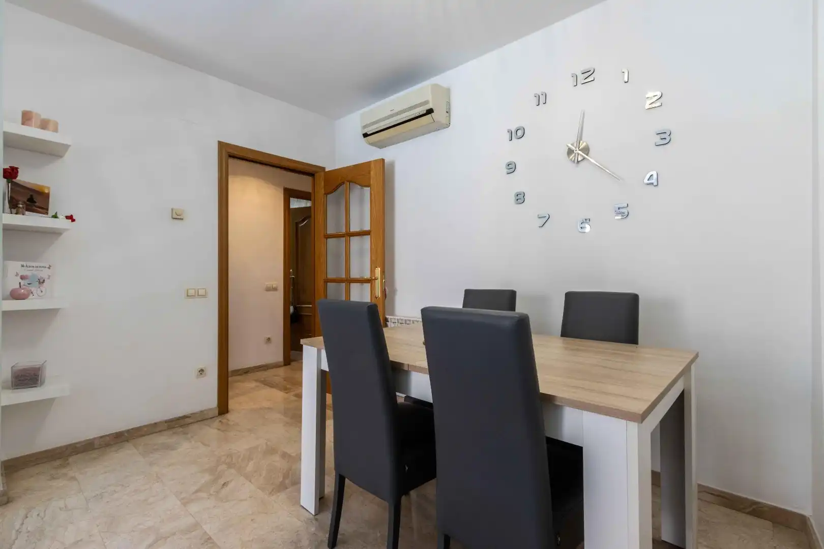 Flat with terrace for sale in Centre - Sant Oleguer, imagen 8