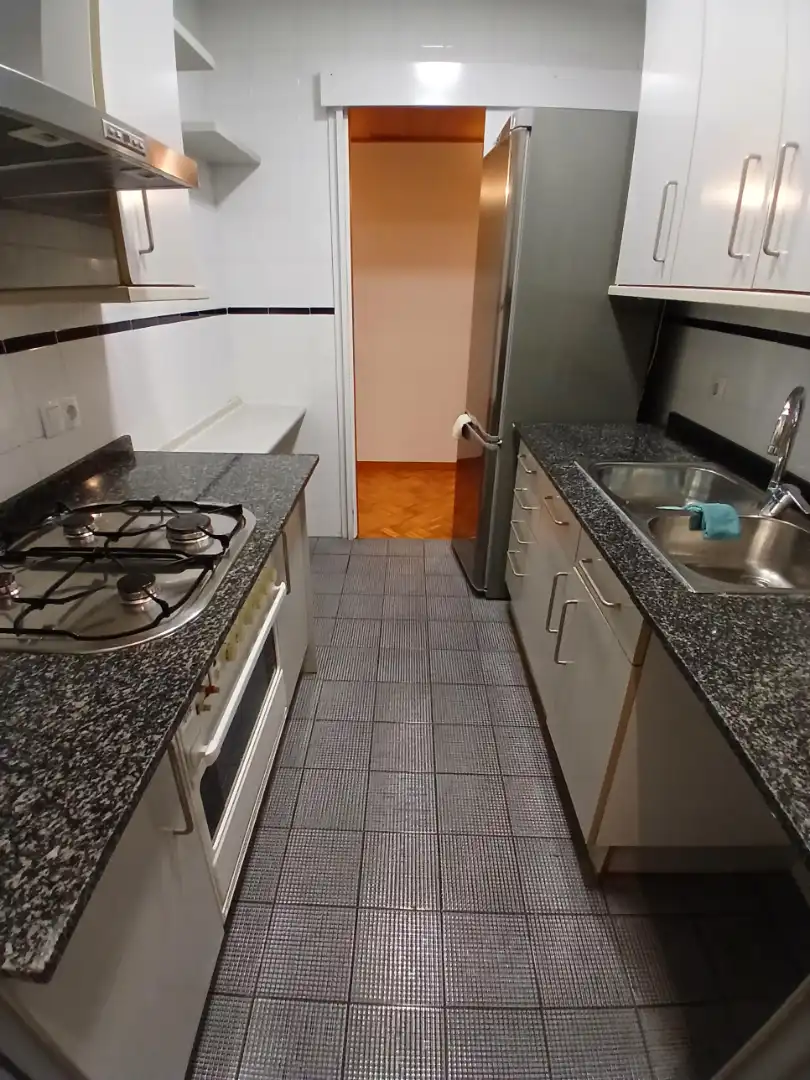 Küche von Wohnung zum Verkauf in Barcelona mit Klimaanlage, Heizung und Parkett