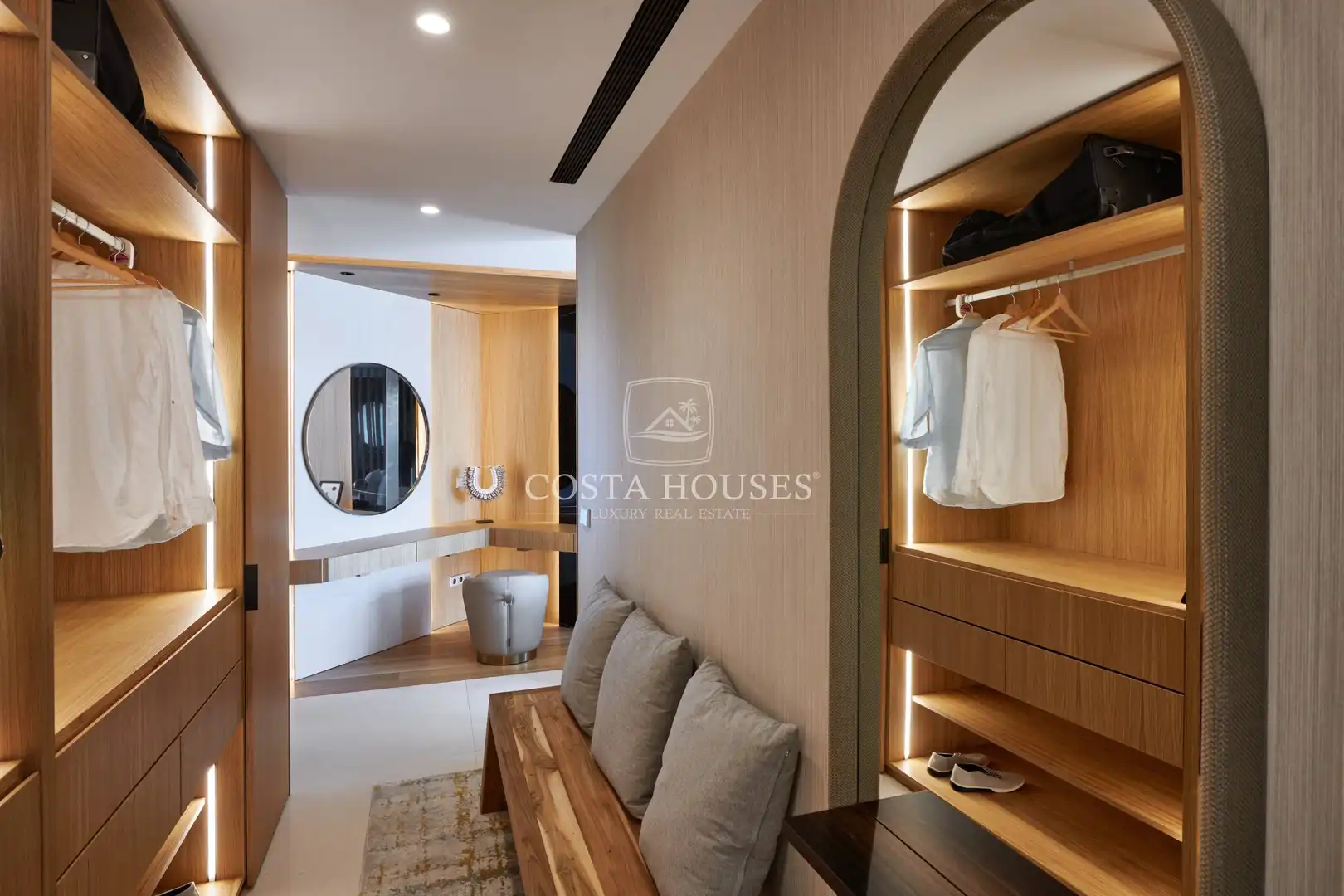 Houses for sale in Jávea / Xàbia  with Air Conditioner, Private garden and Terrace
