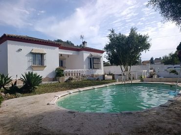 Casa amb jardí en venda a Camino del Yate