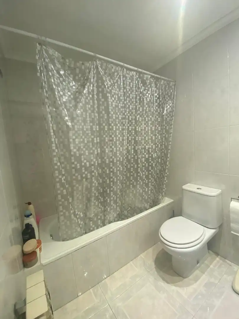 Baño de Dúplex en venta en Palencia con Calefacción y Parquet