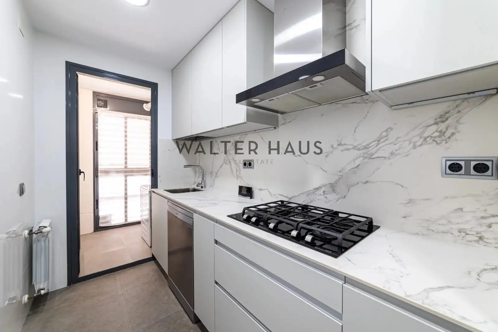 Kitchen of Flat for sale in Madrid  with Air Conditioner, Heating and Storage room