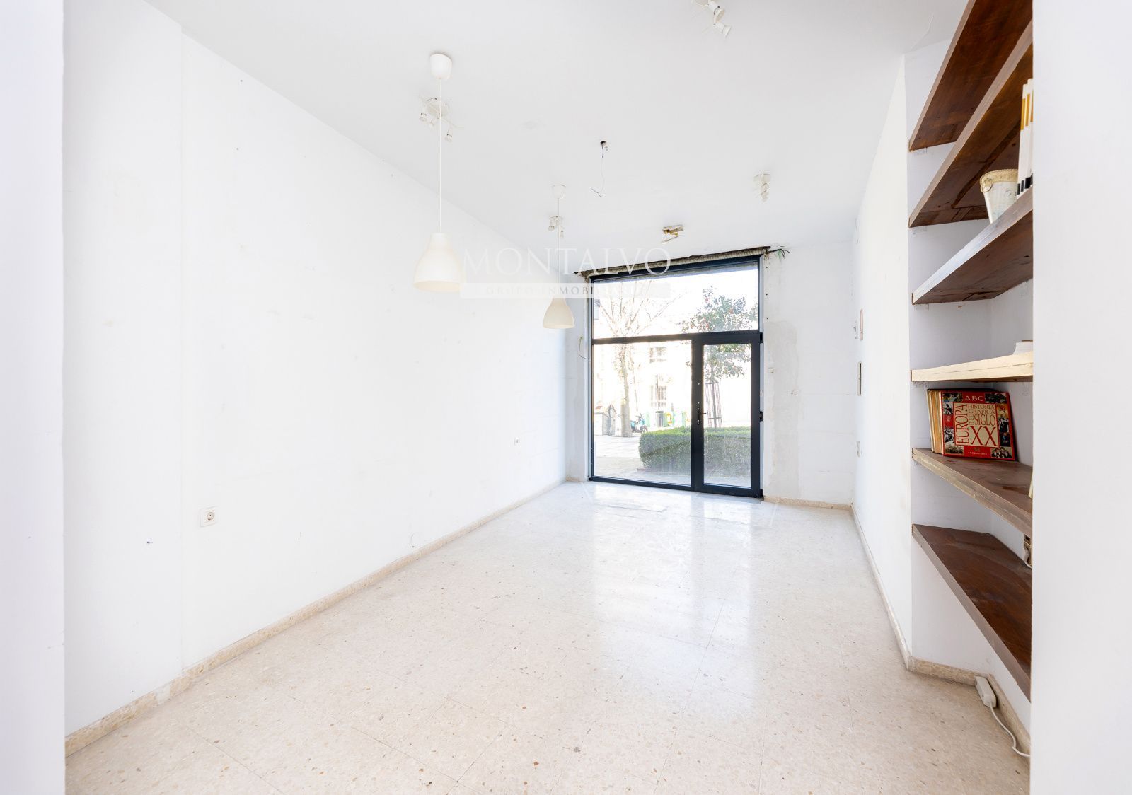 Geschaftsraum zum Verkauf in  Granada Capital