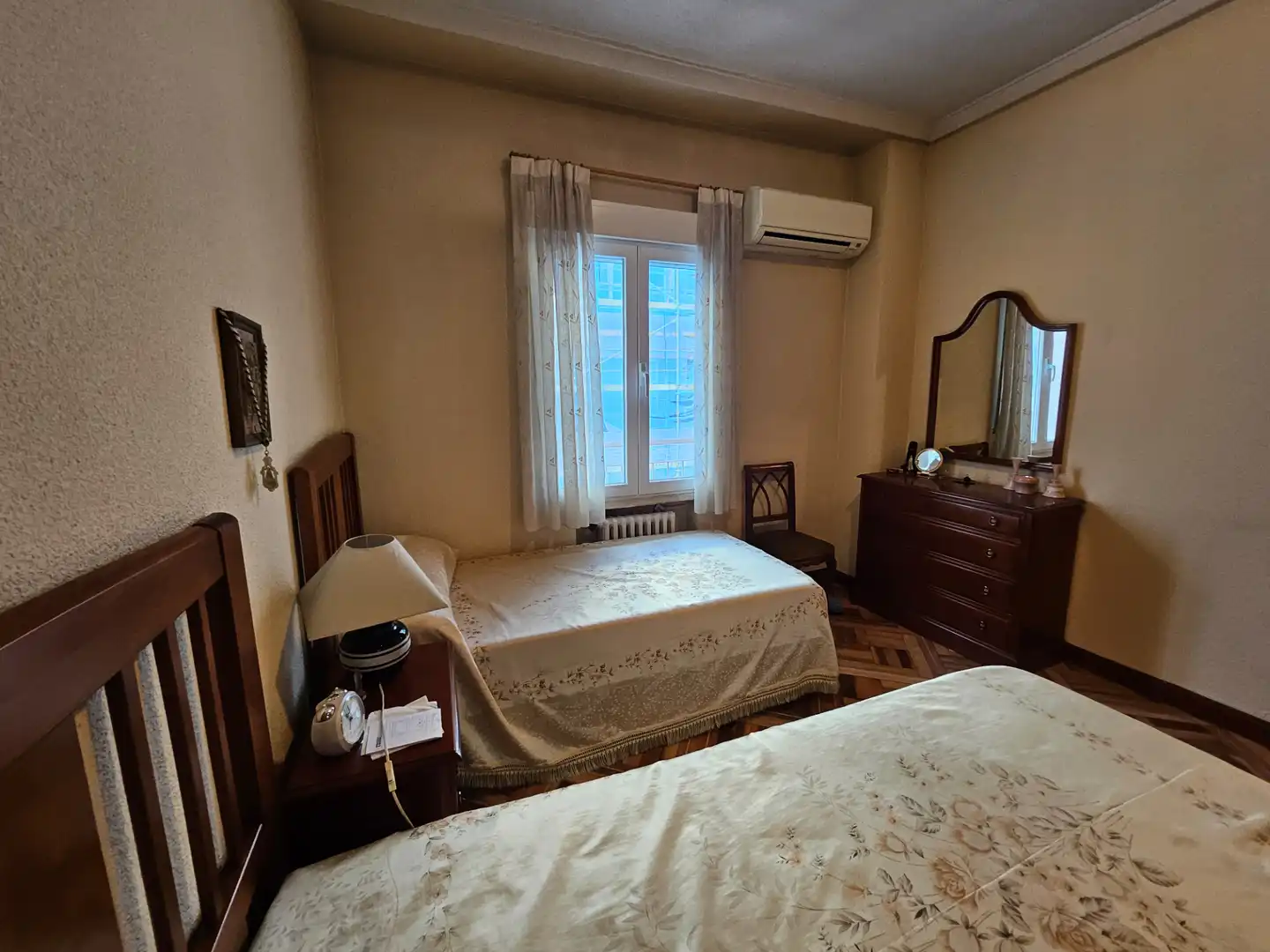 Bedroom of Flat for rent in Madrid  with Air Conditioner, Heating and Furnished