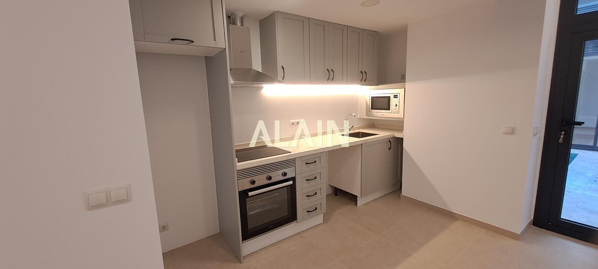 Cuina de Pis en venda en Orihuela amb Aire condicionat, Terrassa i Piscina