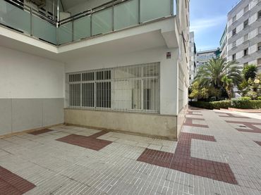 Local comercial en venta en Poniente-Sur