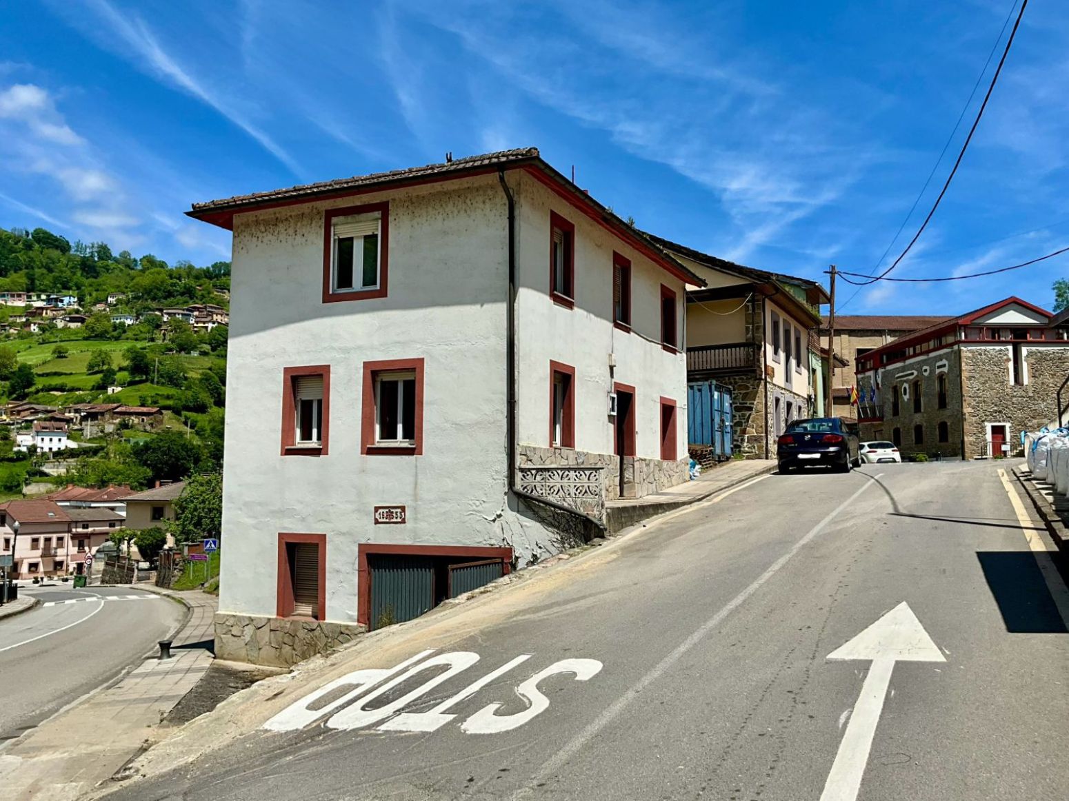 Casa o chalet en venta en Riosa - Avenida De La Constitución, 1, Riosa