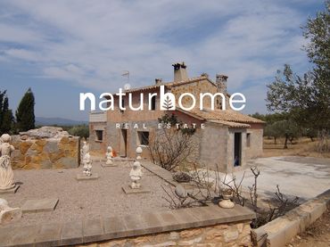 Maison rustique avec balcon à vendre à Tivissa