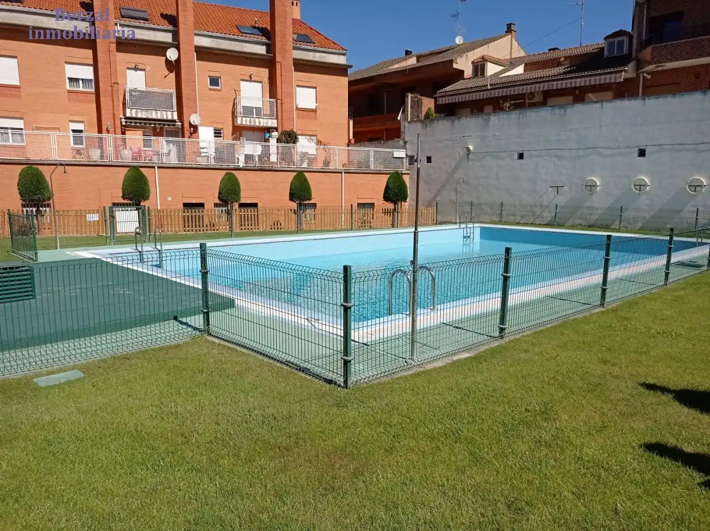 Piscina de Residencial en venda en Villamediana de Iregua