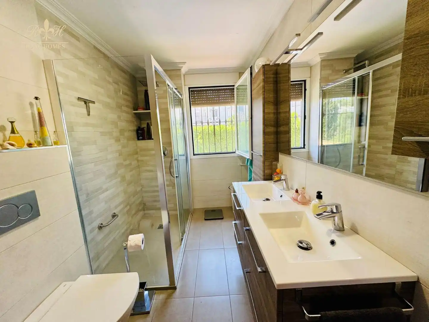 Bathroom of Houses for sale in L'Alfàs del Pi  with Air Conditioner, Heating and Terrace